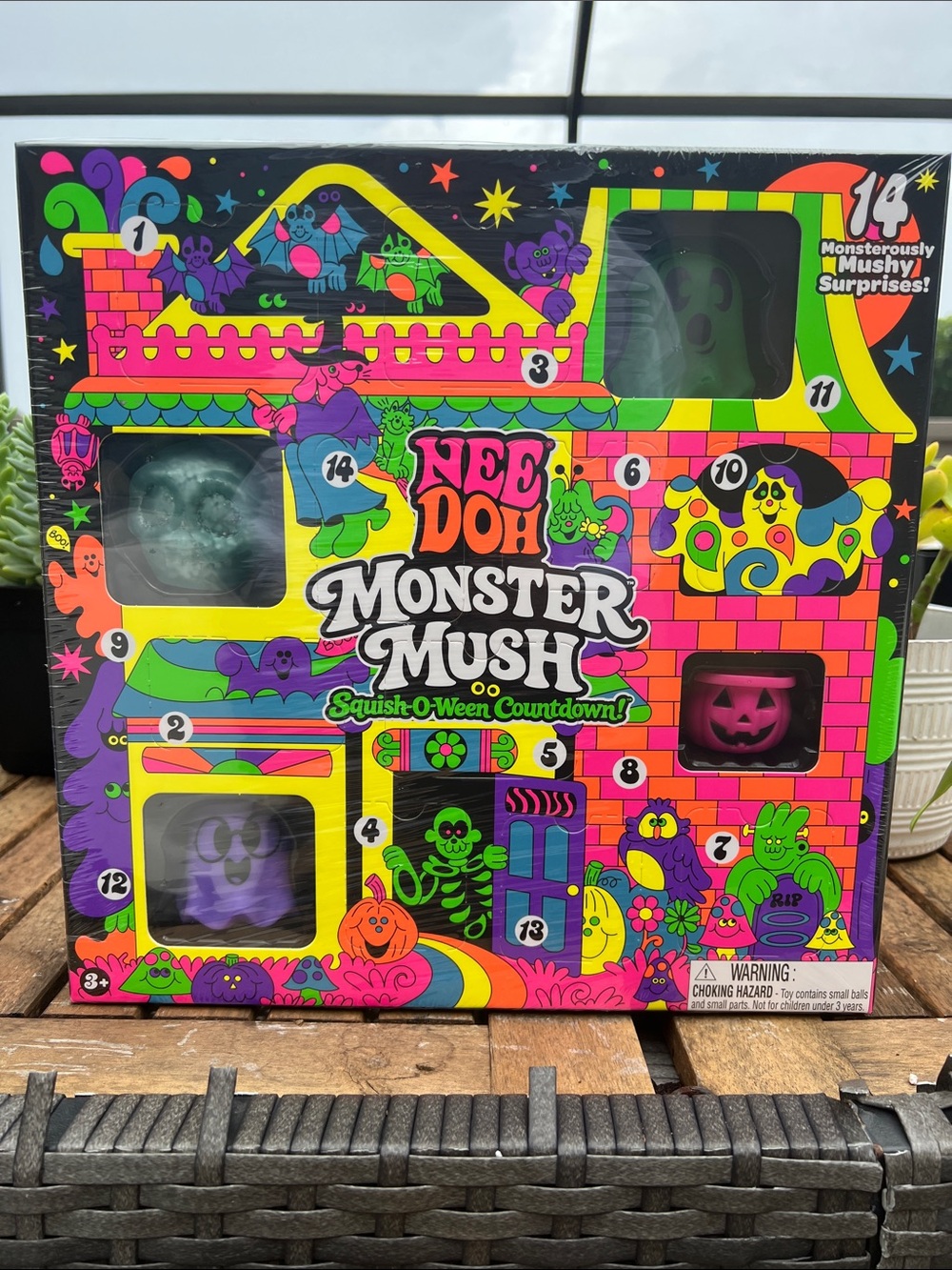 **AUTHENTIC** NeeDoh Monster Mush Squish-O-Ween Countdown - Multi-Color